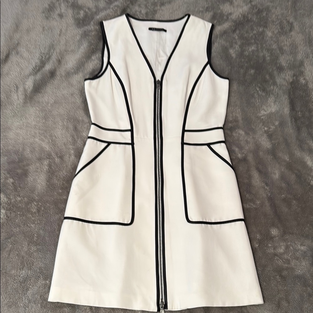 Armani Exchange White and Black Sheath Leather Outline V-Neck Zipper up Dress